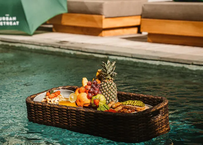 The Urban Retreat Private Pool With Butler For Families & Groups Villa