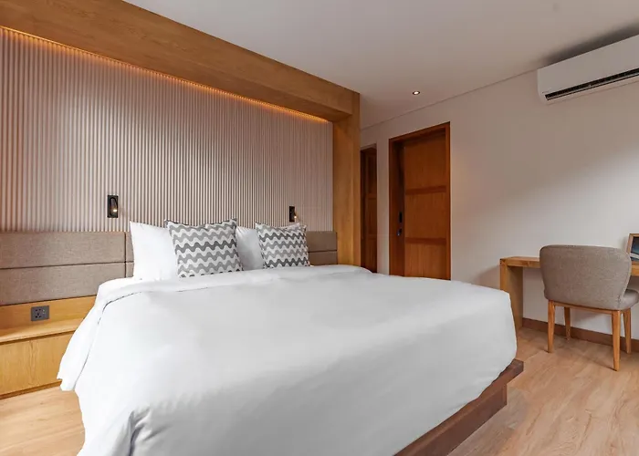 The Urban Retreat Private Pool With Butler For Families & Groups * Seminyak (Bali)